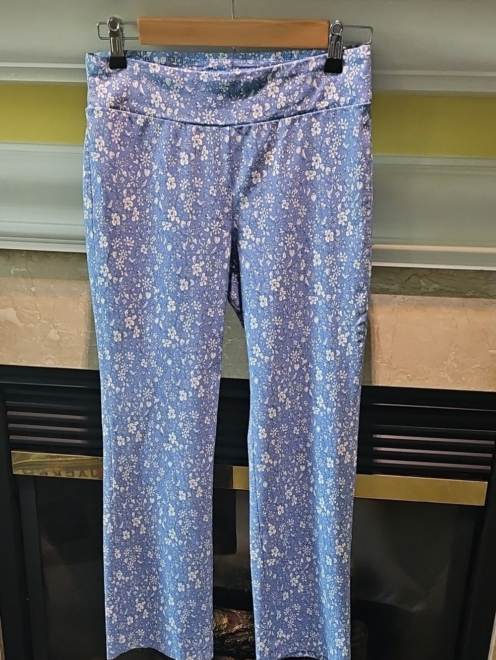 J. McLaughlin Straight Leg Pants Size 4